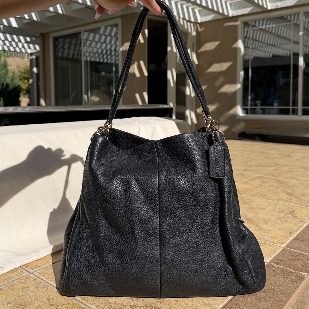 *SOLD* Gorgeous Large Coach Black Gold Pebbled Leather Hobo Slouchy Shoulder Bag